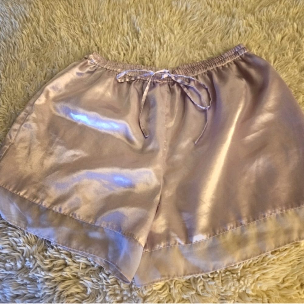 THE PAJAMAGRAM COMPANY Beautiful Satin Pastel Purple Shorts - Sz XL